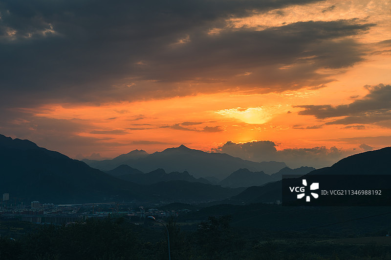 西山国家森林公园鬼笑石日落夕阳图片素材