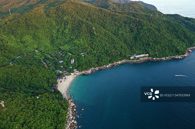 广东省深圳市大鹏新区南澳柚柑湾鹅公湾夕阳航拍图片素材