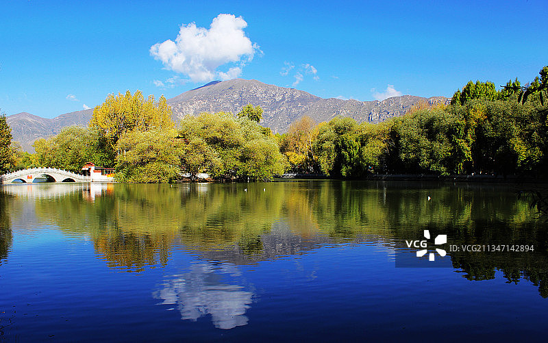 罗布林卡之秋图片素材