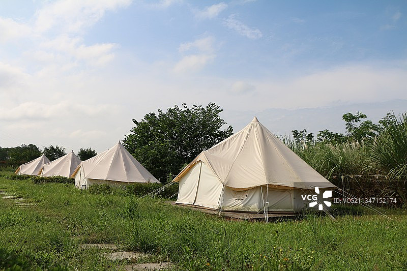 成都远拓新津白鹤滩国家湿地公园营地图片素材