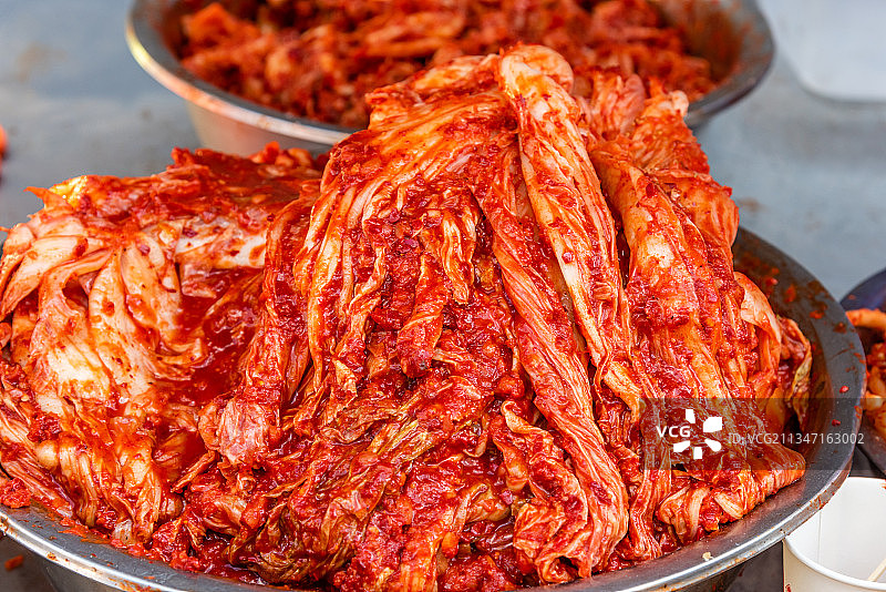 一大盆朝鲜族辣白菜图片素材