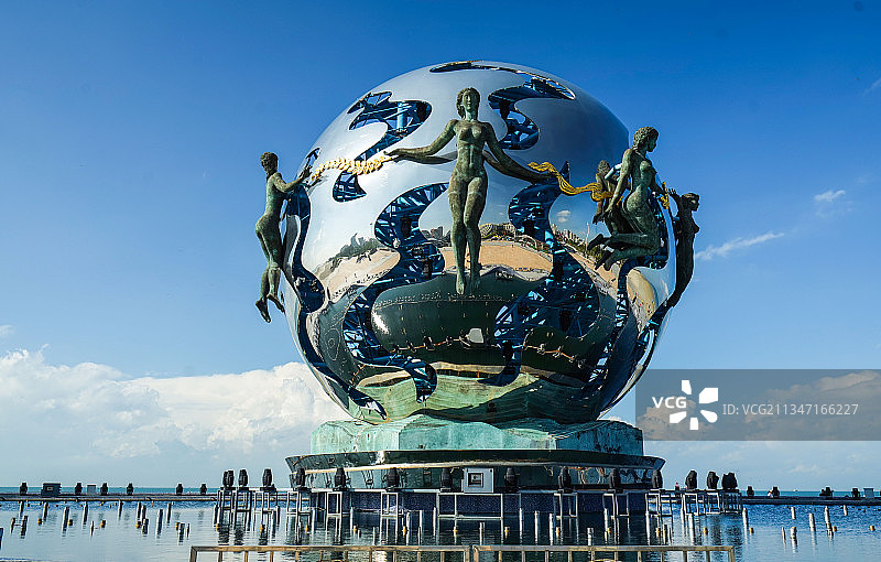 北海银滩海滩公园潮雕雕塑图片素材