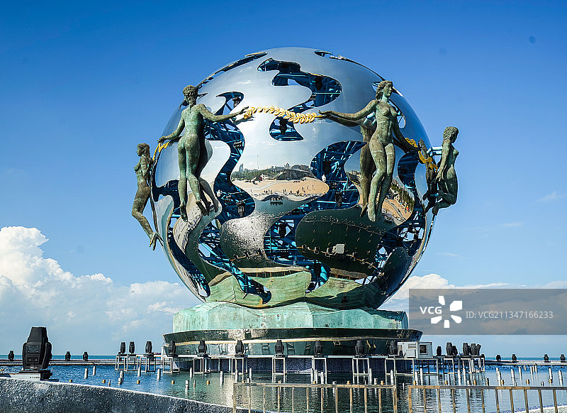 北海银滩海滩公园潮雕雕塑图片素材