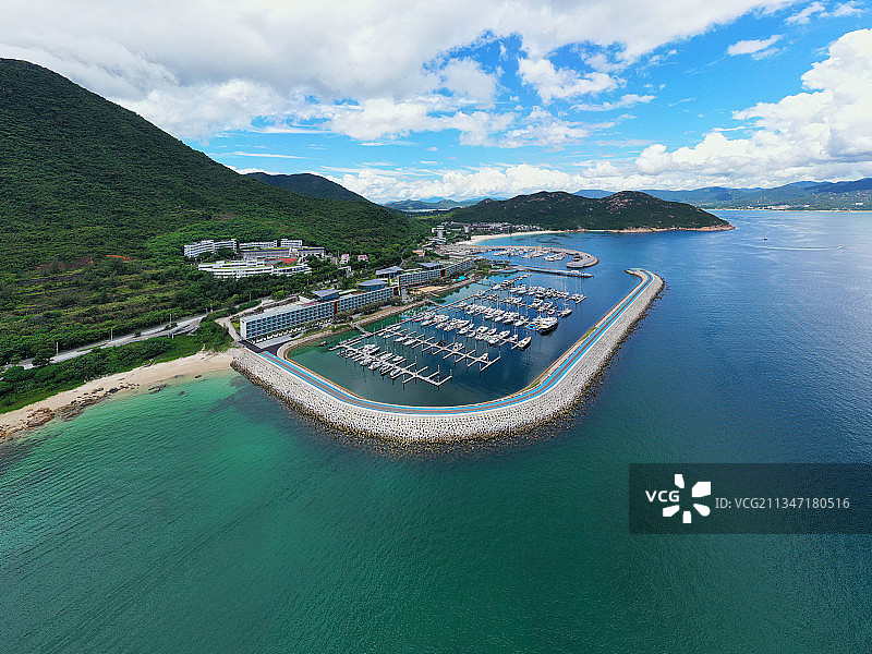 广东省深圳市大鹏新区桔钓沙新体育海洋运动中心浪骑游艇会航拍图片素材