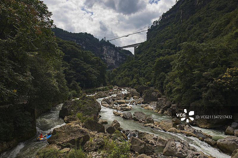 中国贵州贵阳市开阳县南江镇南江大峡谷喇叭口风光图片素材