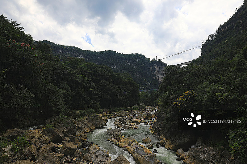 中国贵州贵阳市开阳县南江镇南江大峡谷喇叭口风光图片素材