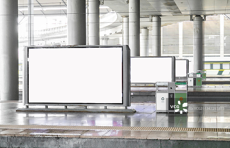 火车站站台大厅广告牌展架位图片素材
