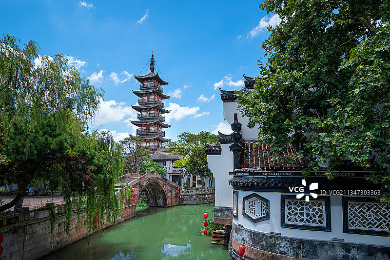 中国上海嘉定州桥老街法华寺古塔图片素材