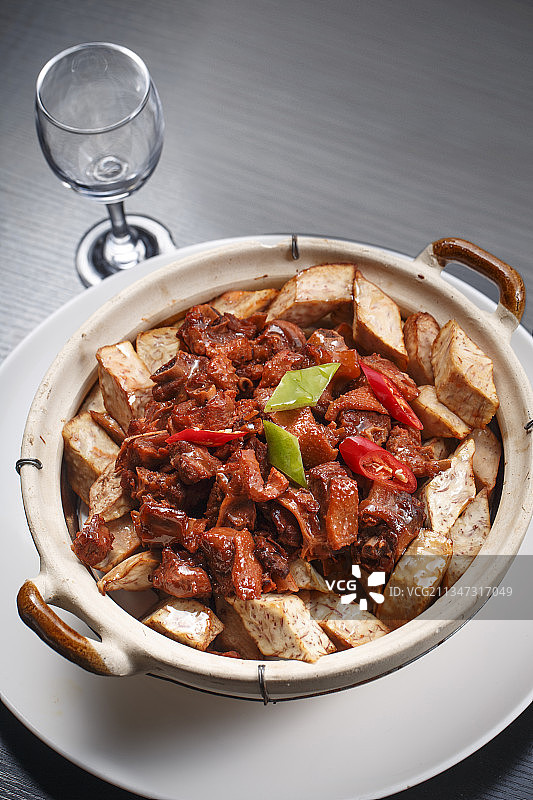 生啫荔浦芋头土鸡煲图片素材