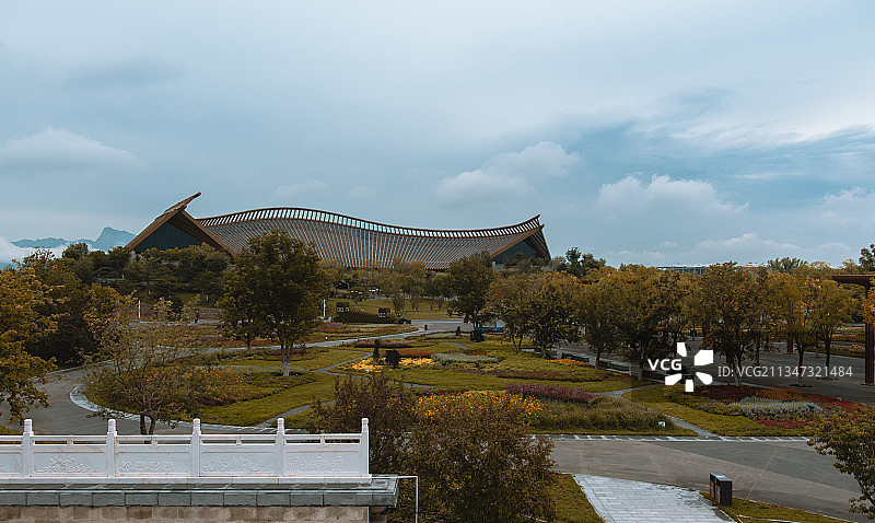 秋日多云，世界园艺博览会的中国馆，如意形状图片素材
