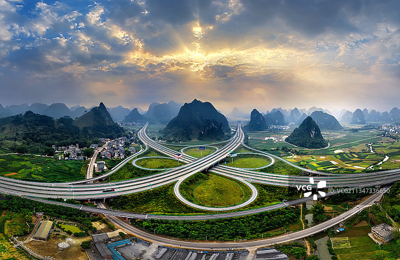 广西合那高速公路百色靖西旧州互通立交桥图片素材