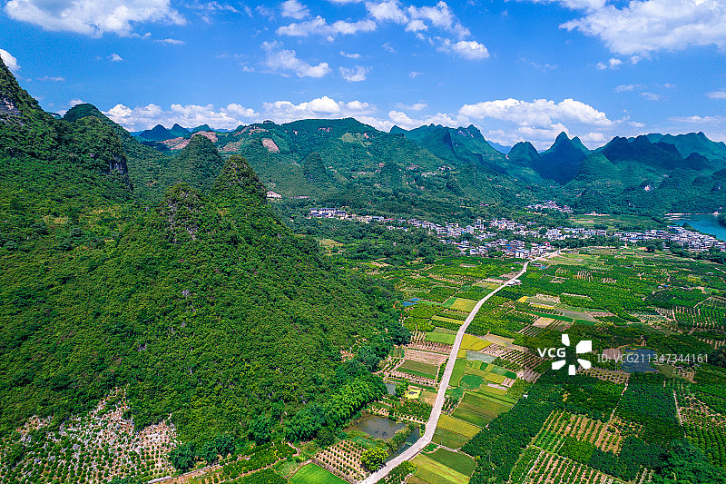 桂林冠岩风景区航拍图片素材