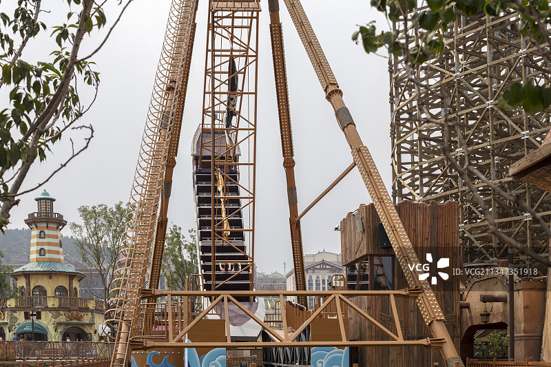 济南融创乐园冒险港湾区海盗船图片素材