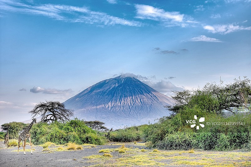 坦桑尼亚火山景观图片素材