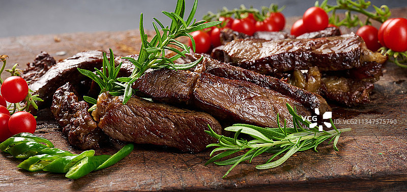 桌上肉的特写图片素材