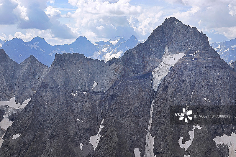 法国莱德萨尔卑斯雪山全景图片素材