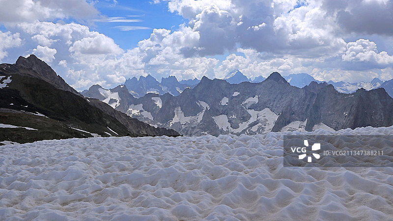 莱德阿普雪山风光，法国图片素材