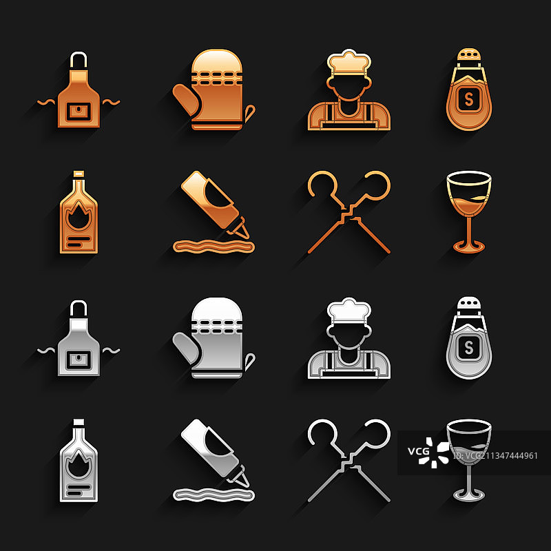 番茄酱瓶盐葡萄酒杯烧烤串图片素材