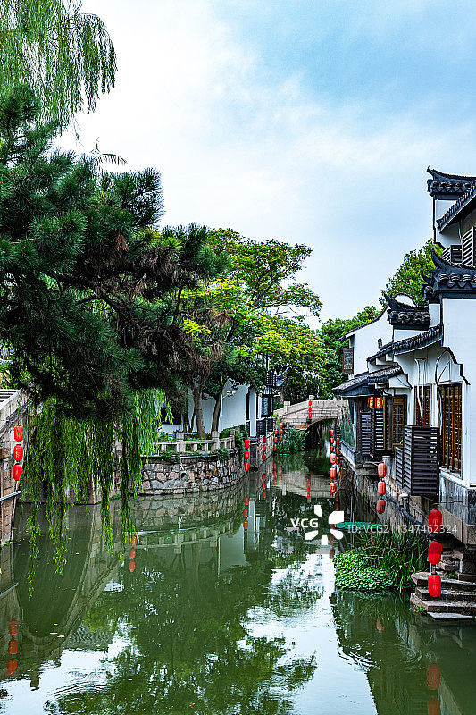 上海嘉定州桥老街河岸建筑小桥流水景观图片素材