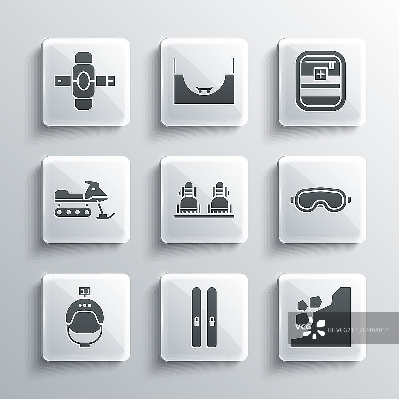 滑雪板、滑雪杖、雪地护目镜和单板滑雪图片素材