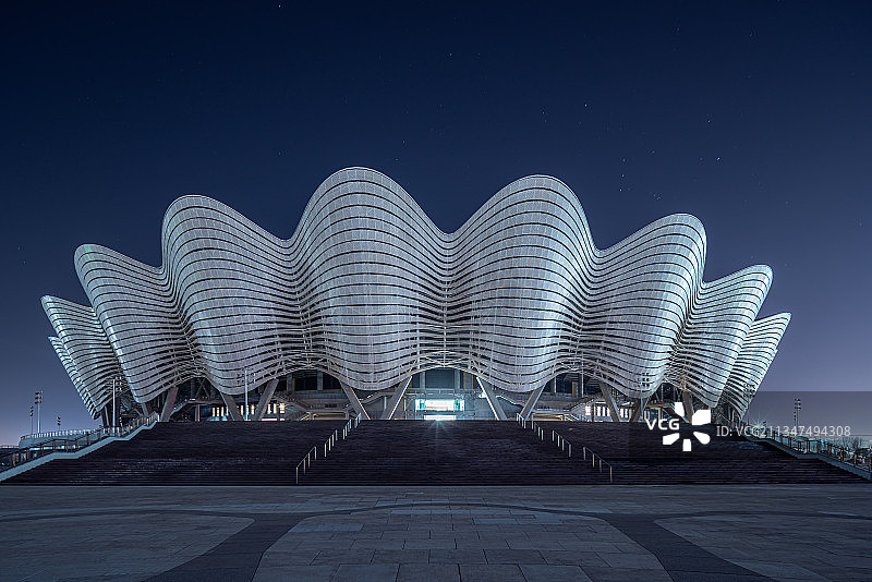 体育场馆现代建筑广场地面图片素材