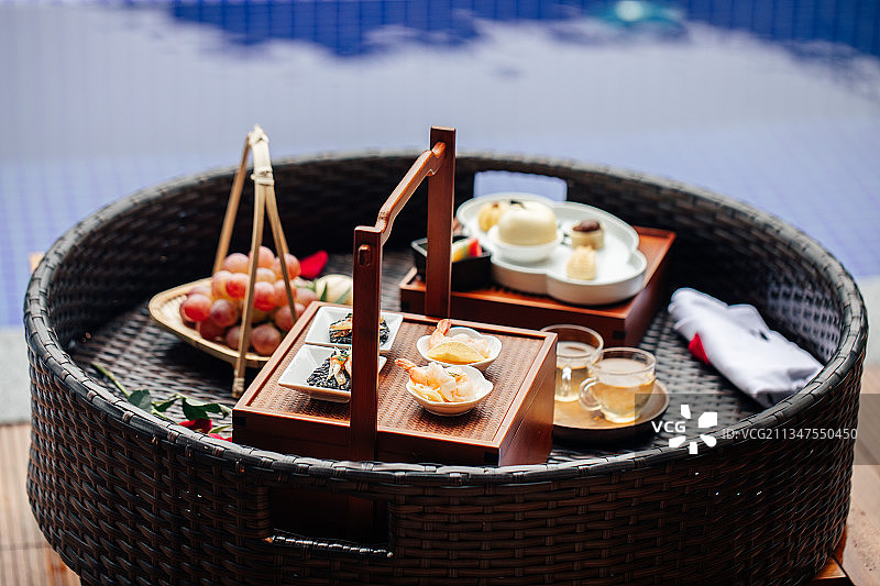 点心水果下午茶休闲葡萄糕点图片素材