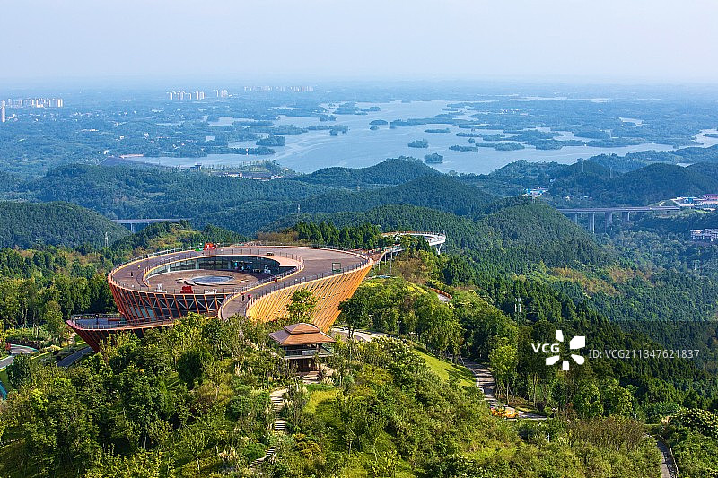 成都龙泉山观景台图片素材