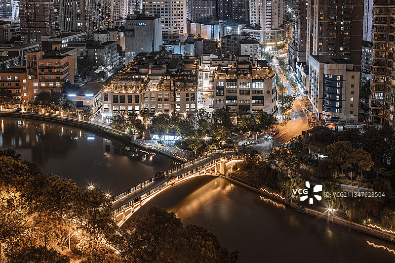 上海普陀区宝成湾夜景图片素材