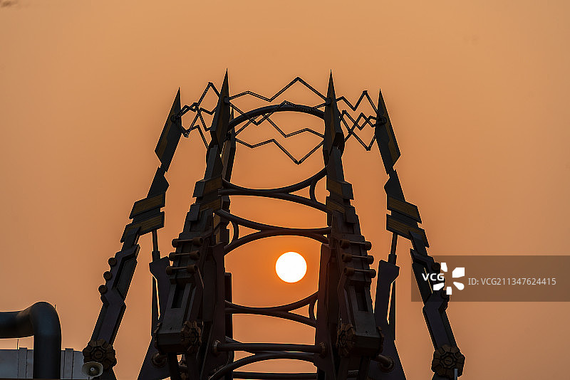 北京环球度假区变形金刚基地夕阳图片素材