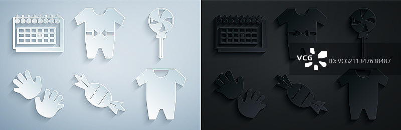 糖果、棒棒糖、婴儿手印和衣服组合图片素材