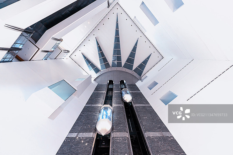 通向未来的时空隧道图片素材