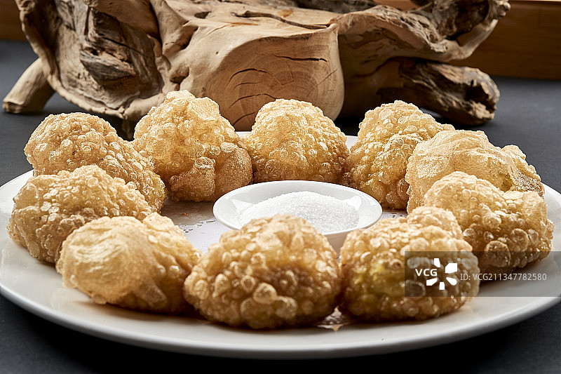 张家口地区张垣美食沾糖传统油炸黄糕图片素材