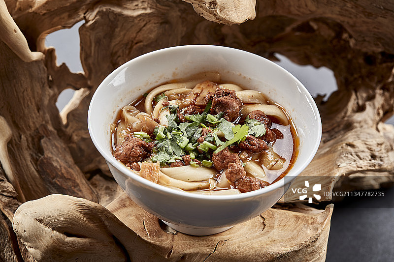 山西面食老大同肉沫刀削面图片素材