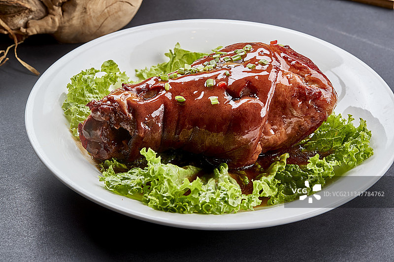 瑶柱（带子）配红烧猪肘子图片素材