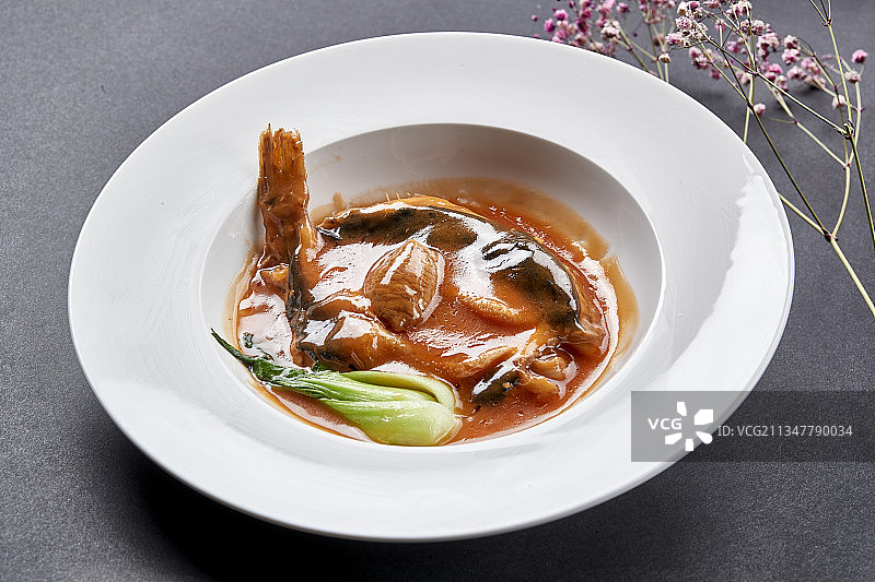 时尚位菜浓汤酱焖小河豚图片素材