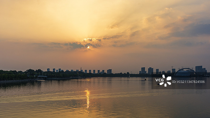 东昌湖另类夕阳别样美图片素材