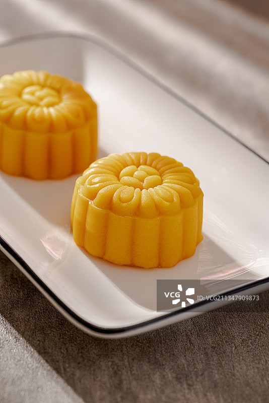 中秋节豆沙月饼图片素材