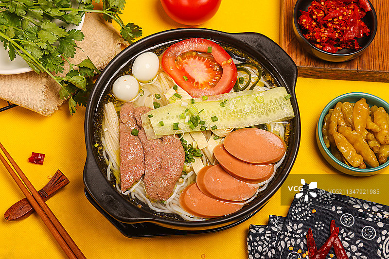 三鲜砂锅米线图片素材