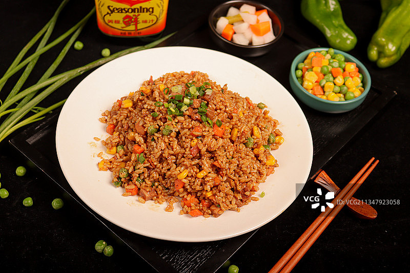 酱油炒饭图片素材