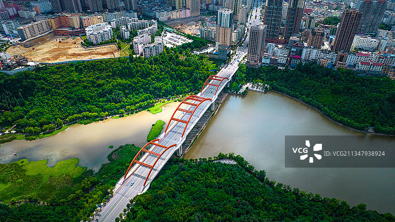 航拍贵州省盘州市城市风光全景图片素材