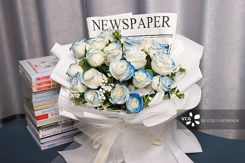 白色玫瑰花花束图片素材