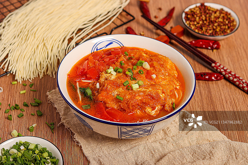 番茄鸡蛋小面图片素材