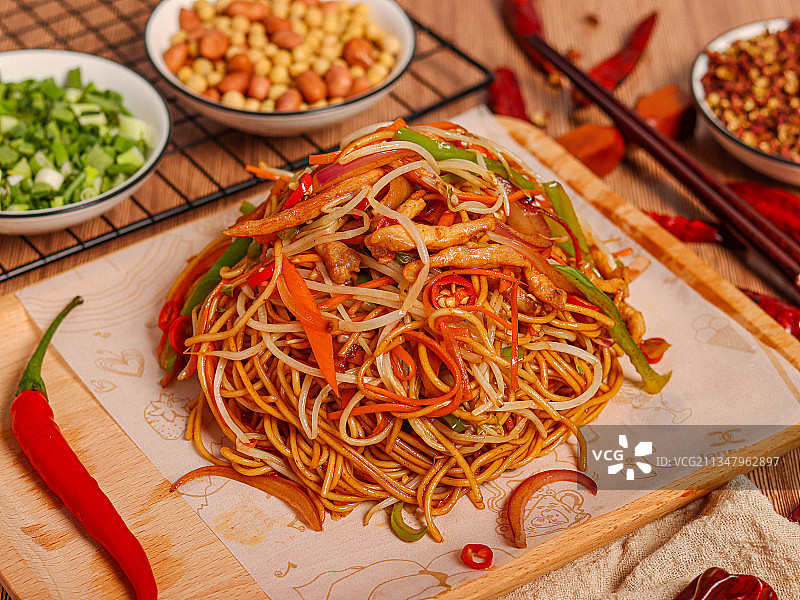 辣椒肉丝炒面图片素材