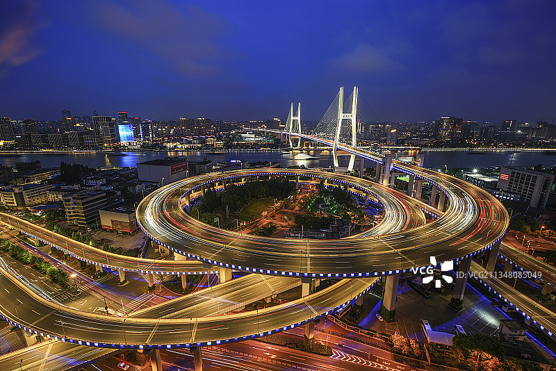 南浦大桥上的流金岁月：图片素材