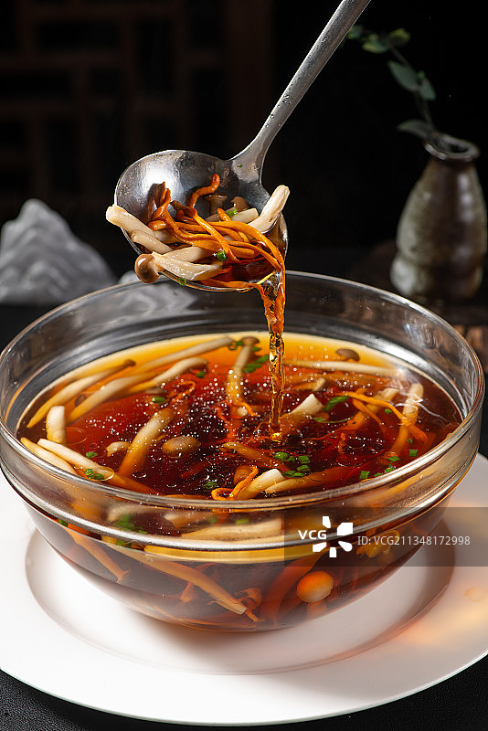 虫草菌菇汤图片素材