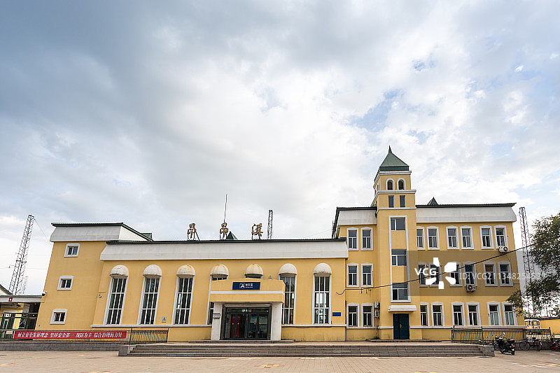 黑龙江省齐齐哈尔市罗西亚大街昂昂溪火车站图片素材