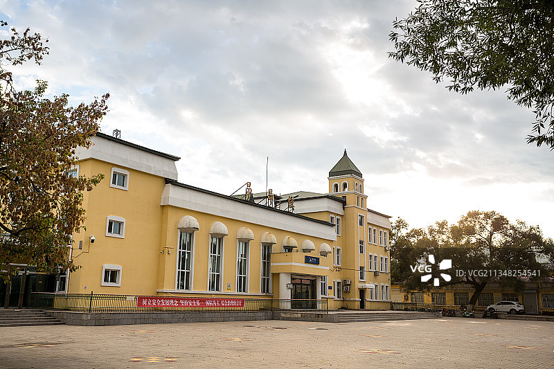 黑龙江省齐齐哈尔市罗西亚大街昂昂溪火车站图片素材