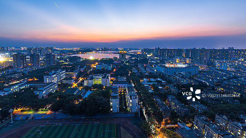 中南民族大学夜景图片素材