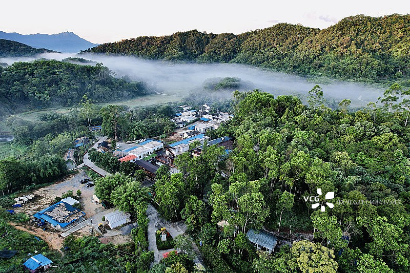 云山雾罩图片素材