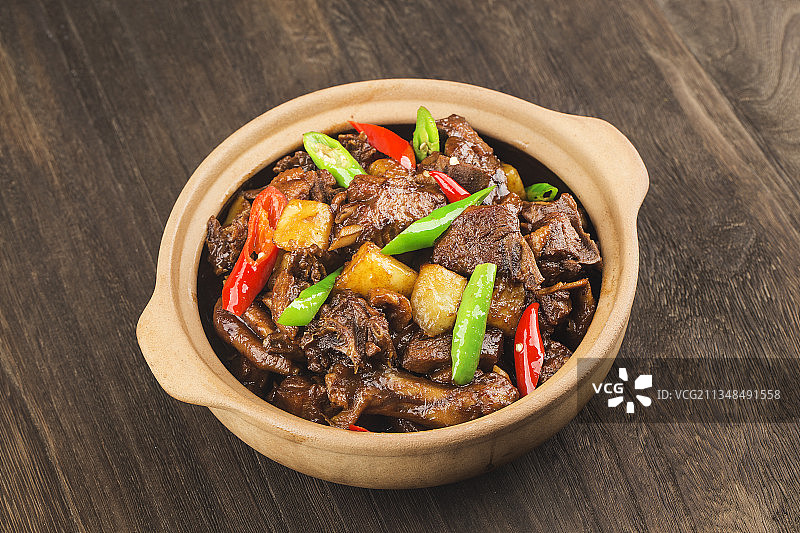 土豆焖鸭肉图片素材